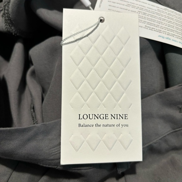 LOUNGE NINE Sz 36 100% Tencel Ditta Shorts in Sedona Sage Green NEW WITH TAGS - Picture 9 of 9